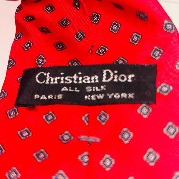 Christian Dior Red Silk Squares Tie 56” Paris Handmade Holidays Christmas - Picture 7 of 8